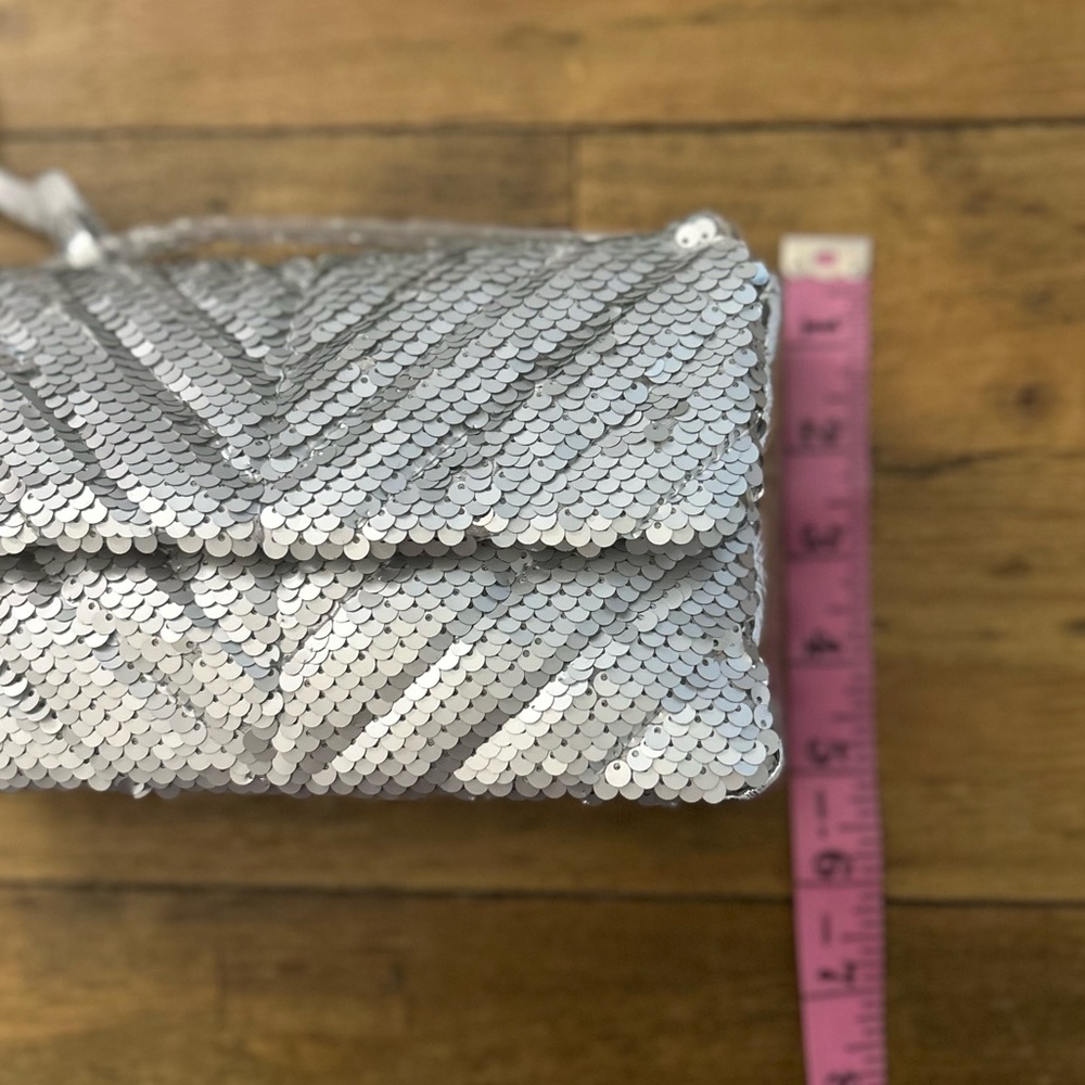 NICOLE MILLER Crossbody Bag Womens Silver Sequin Flap Shoulder Purse Chain Strap - Picture 3 of 12